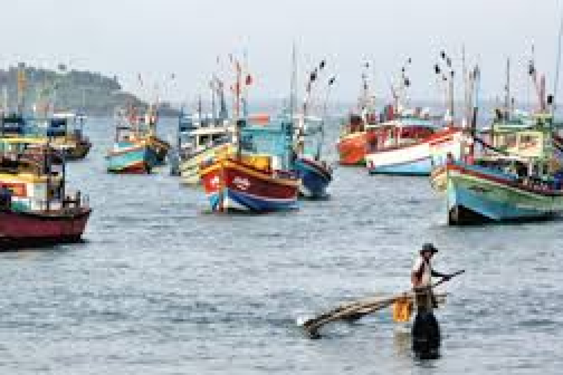 ධීවර ක්ෂේත්‍රයට අවශ්‍ය ඉන්ධන තොග කළමනාකරණය කරමින් ධීවර ප්‍රජාව වෙත ලබා දීමට කටයුතු කරනවා - ධීවර අමාත්‍යාංශයේ ලේකම්